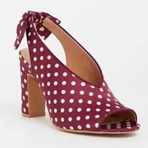 Torrid 9 W Wide NIB Womens Red Wine Polka Dot Pin-up Peep Toe Heels Sandals